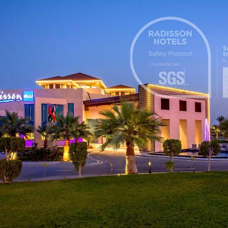 Radisson Blu Resort, Al Khobar Félhold-öböl Kültér fotó Radisson Hotel, Al Qusais, Dubai