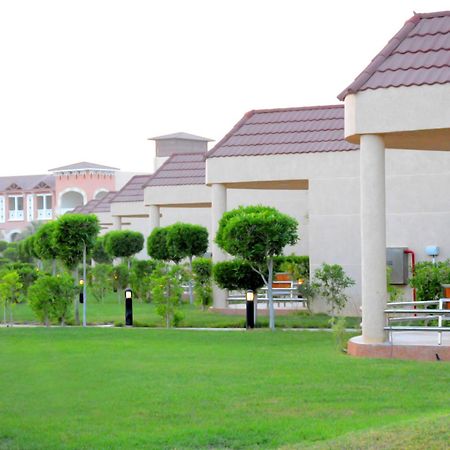 Radisson Blu Resort, Al Khobar Félhold-öböl Kültér fotó Residential villas in Al-Ghazal