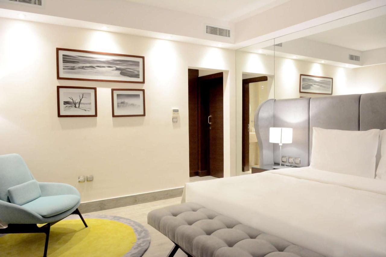 Radisson Blu Resort, Al Khobar Félhold-öböl Kültér fotó A bedroom at the hotel