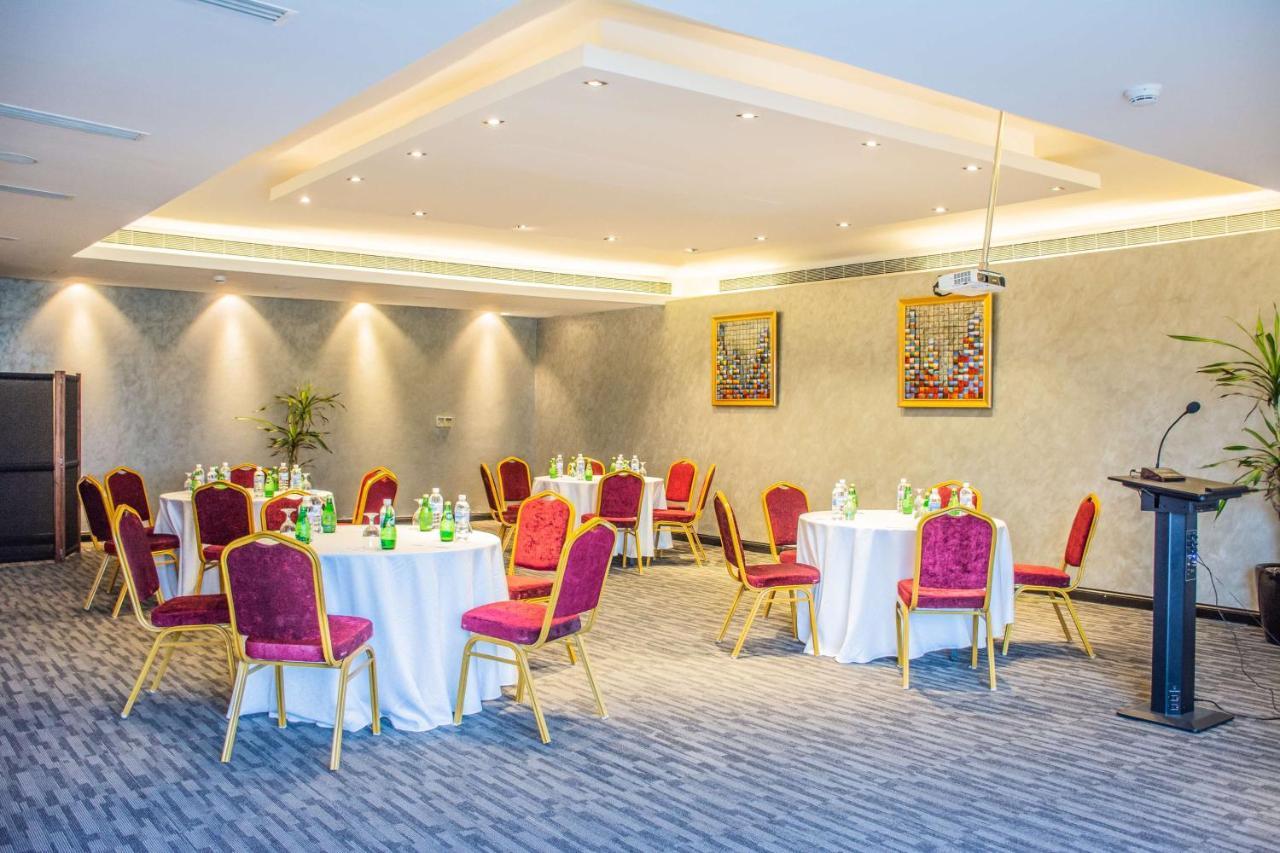 Radisson Blu Resort, Al Khobar Félhold-öböl Kültér fotó Meeting room