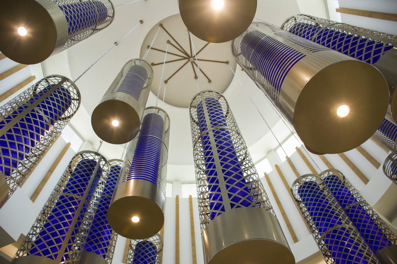 Radisson Blu Resort, Al Khobar Félhold-öböl Kültér fotó The ceiling of the main entrance
