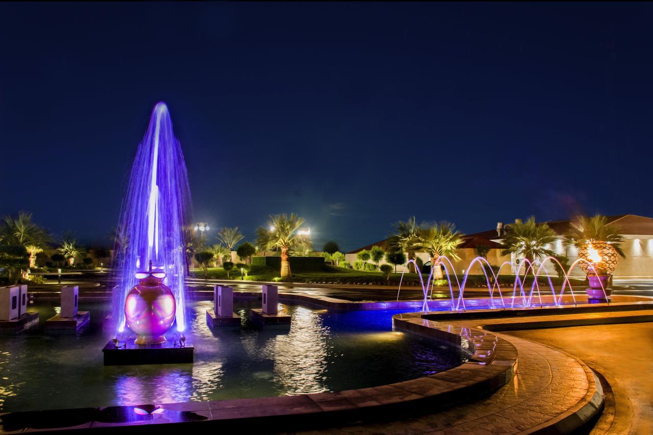 Radisson Blu Resort, Al Khobar Félhold-öböl Kültér fotó Fountains at the resort