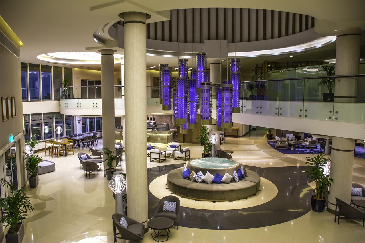 Radisson Blu Resort, Al Khobar Félhold-öböl Kültér fotó Lobby