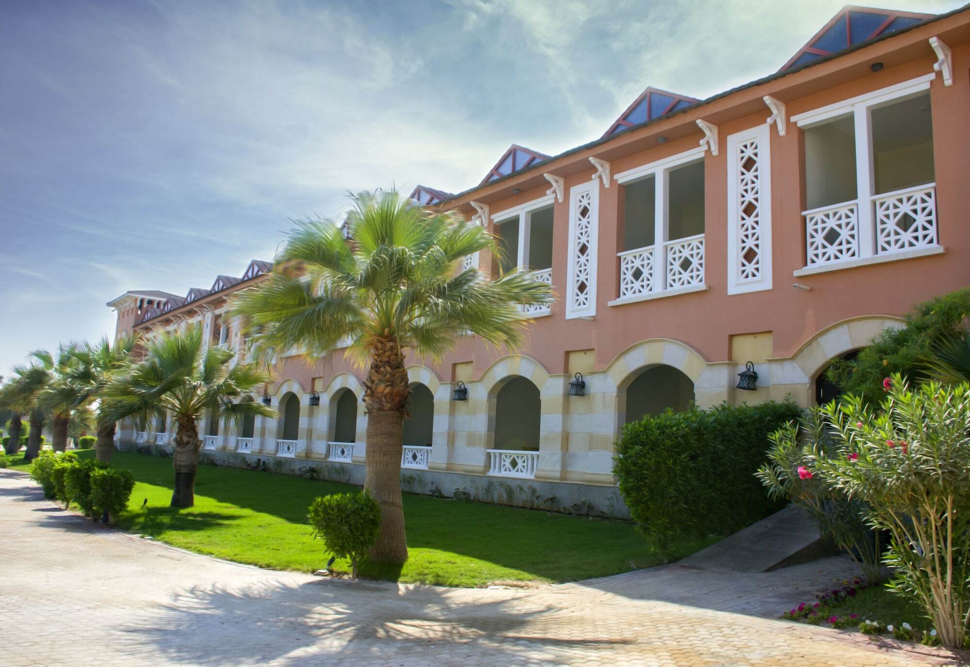 Radisson Blu Resort, Al Khobar Félhold-öböl Kültér fotó A typical hotel in Antalya