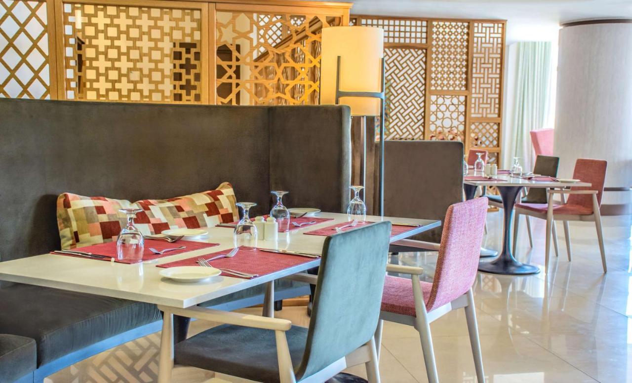 Radisson Blu Resort, Al Khobar Félhold-öböl Kültér fotó The restaurant